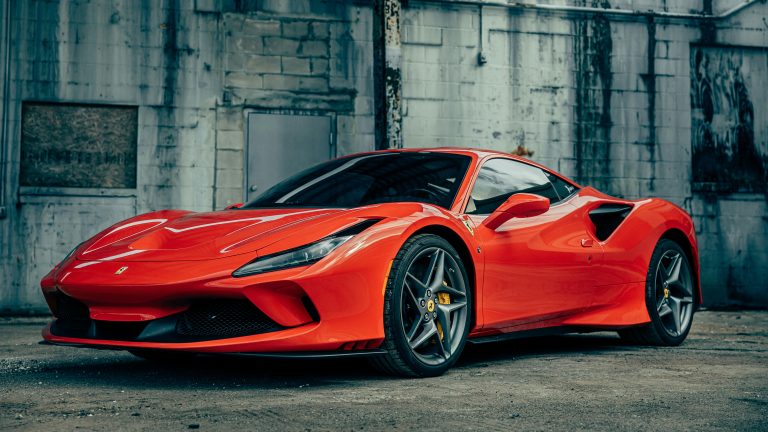 Why You Should Rent a Luxury Car Instead of Owning in Dubai: